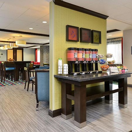 Hampton Inn Iowa City/University Area Exterior foto