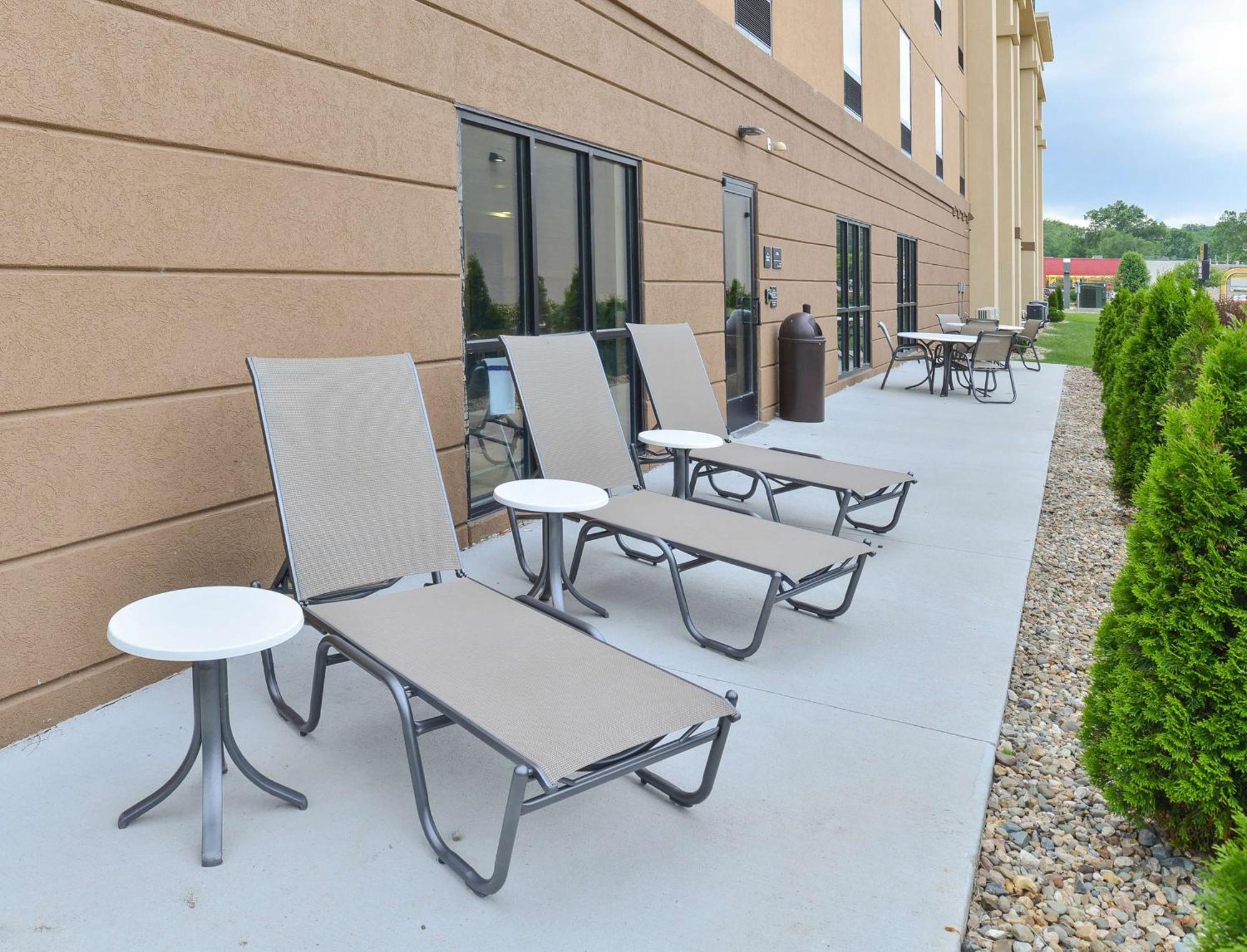 Hampton Inn Iowa City/University Area Exterior foto